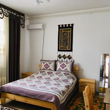 Guest House Etnodom Jalal-Abad Eksteriør billede