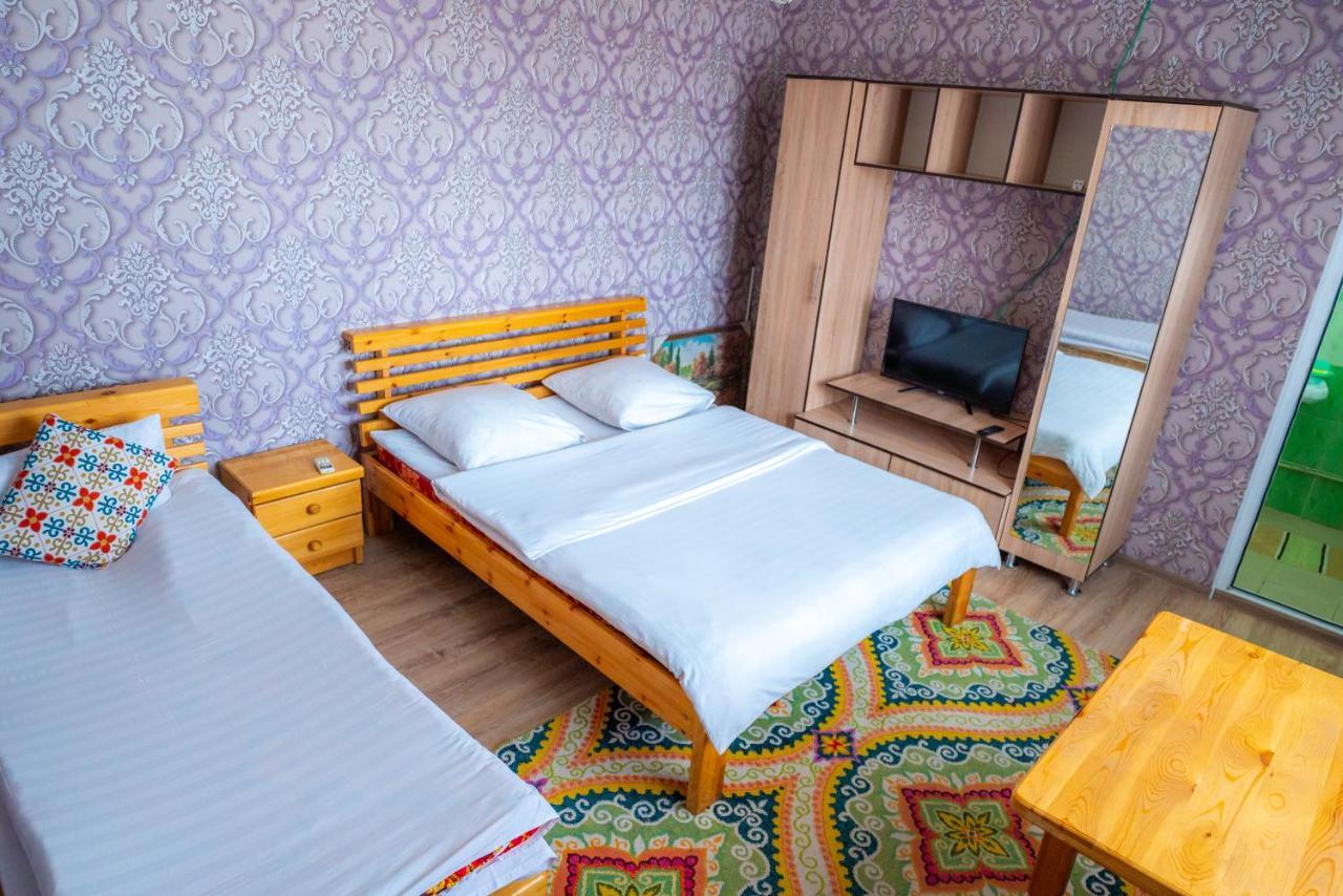 Guest House Etnodom Jalal-Abad Eksteriør billede