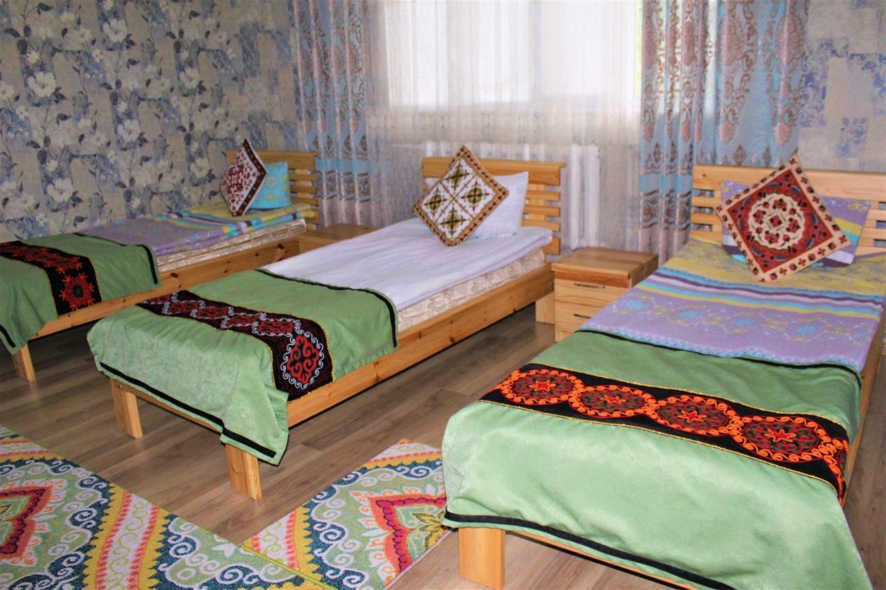 Guest House Etnodom Jalal-Abad Eksteriør billede